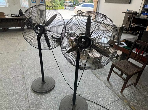 關(guān)愛職工辦實事 防暑降溫促生產(chǎn)